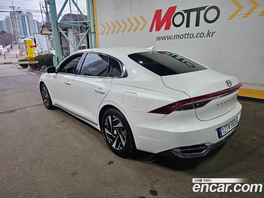 Hyundai Grandeur 2022