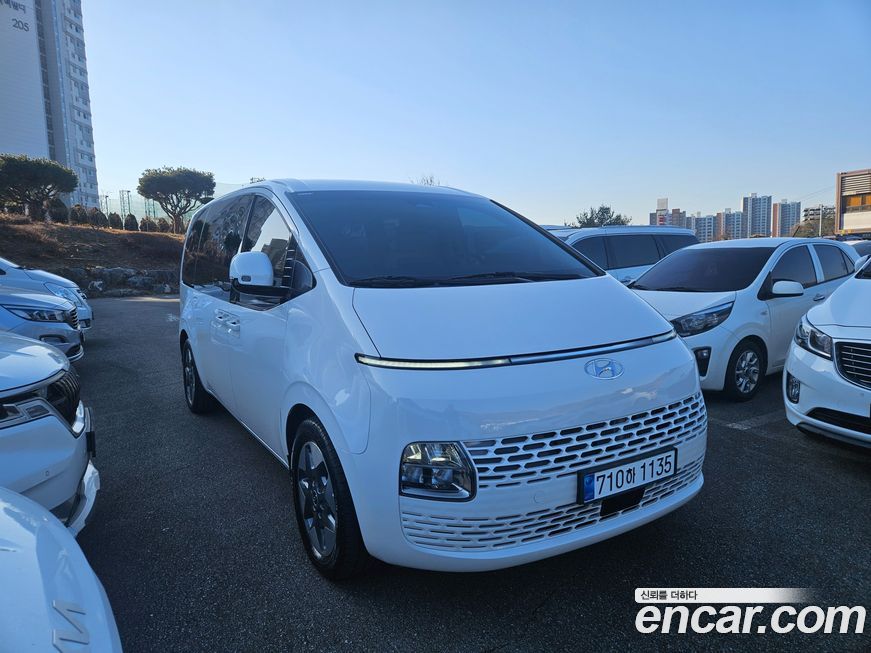 Hyundai Staria 2024
