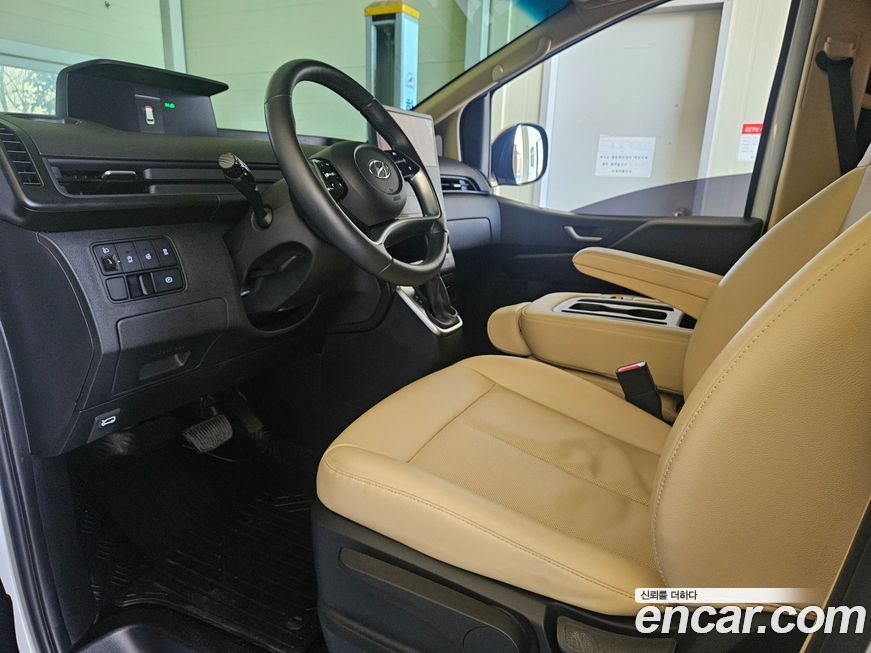 Hyundai Staria 2024
