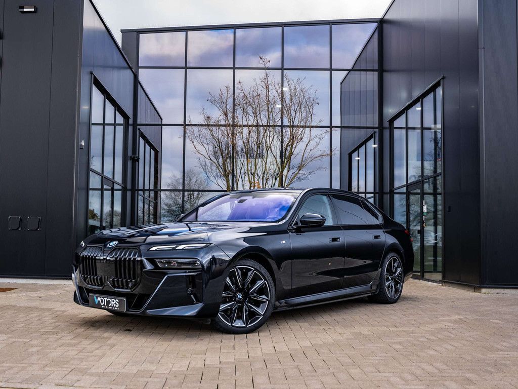 BMW i7 2023