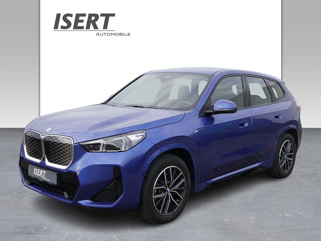 BMW iX1 2024