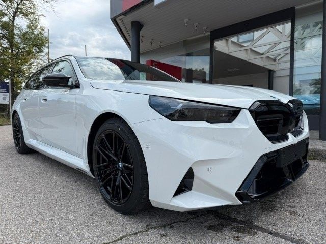 BMW M5 2025
