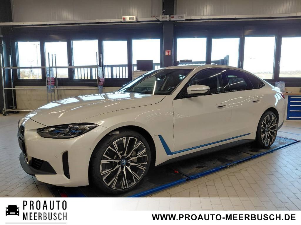 BMW i4 2023