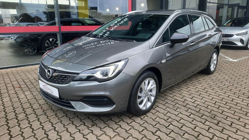 Opel Astra 2021