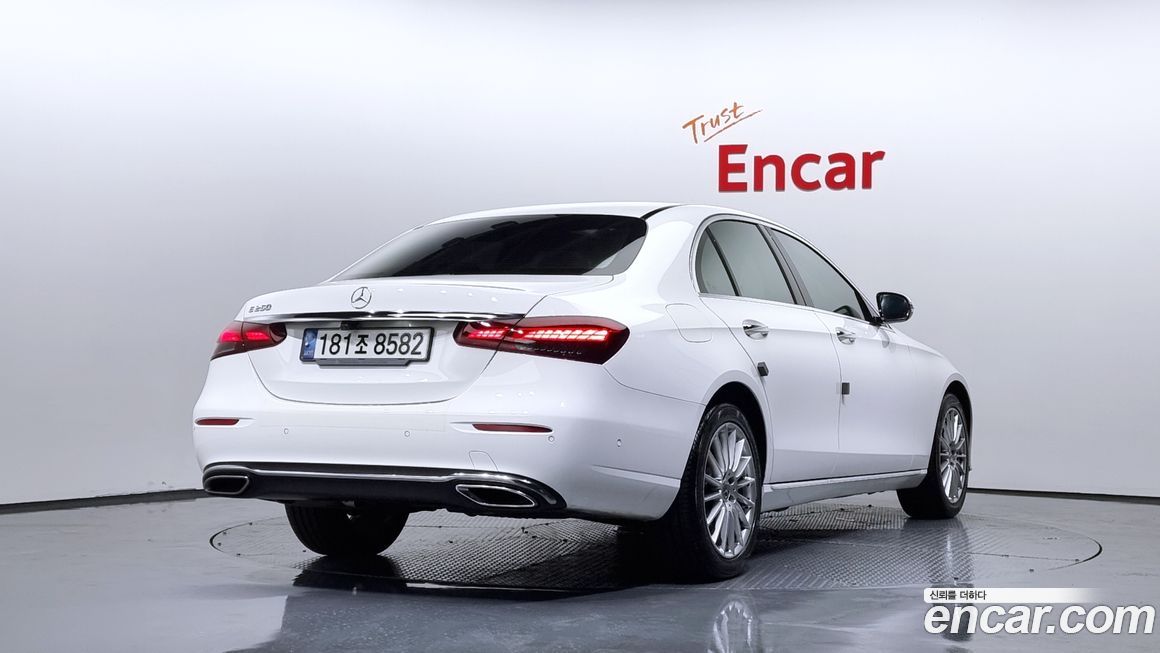 Mercedes-Benz E-Class 2021