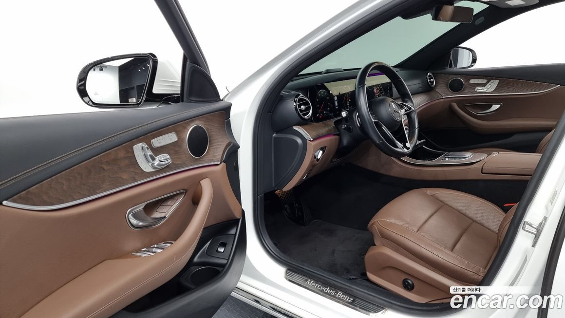 Mercedes-Benz E-Class 2021