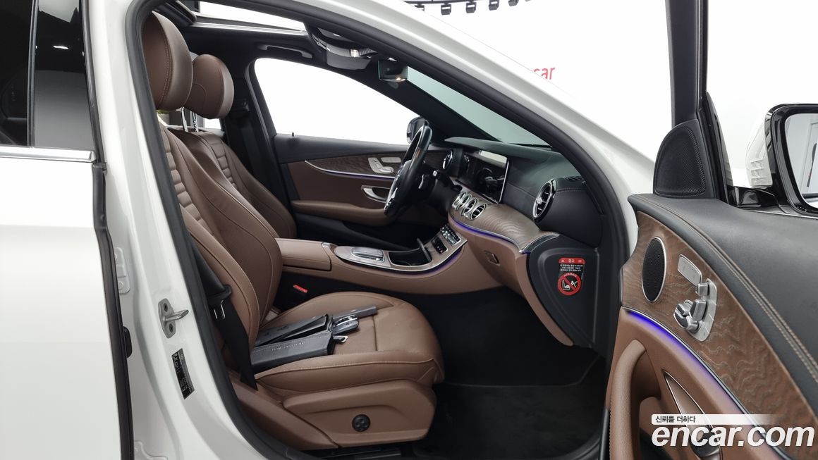 Mercedes-Benz E-Class 2021