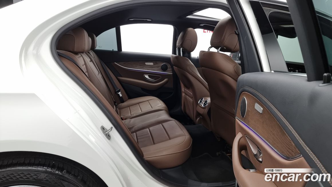 Mercedes-Benz E-Class 2021