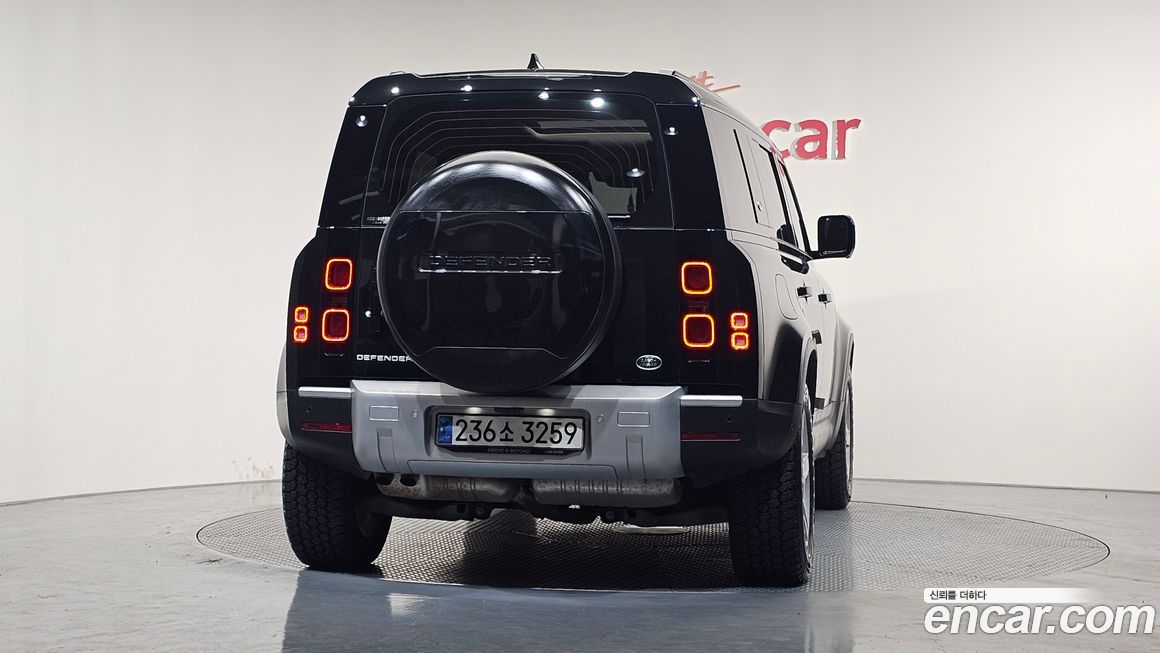 Land Rover Defender 2023