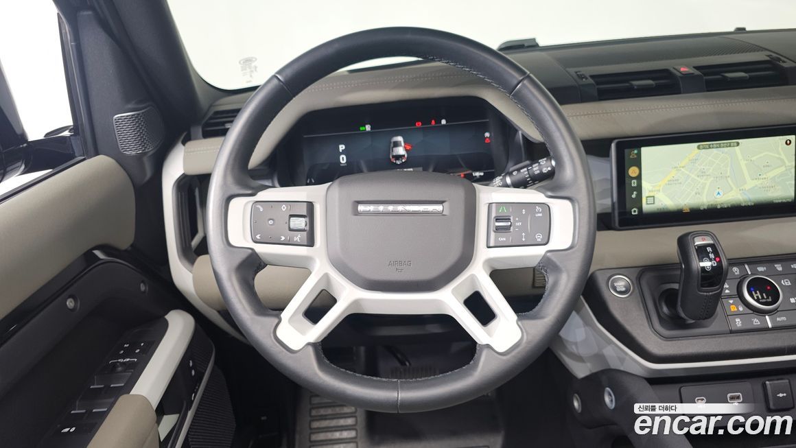 Land Rover Defender 2023