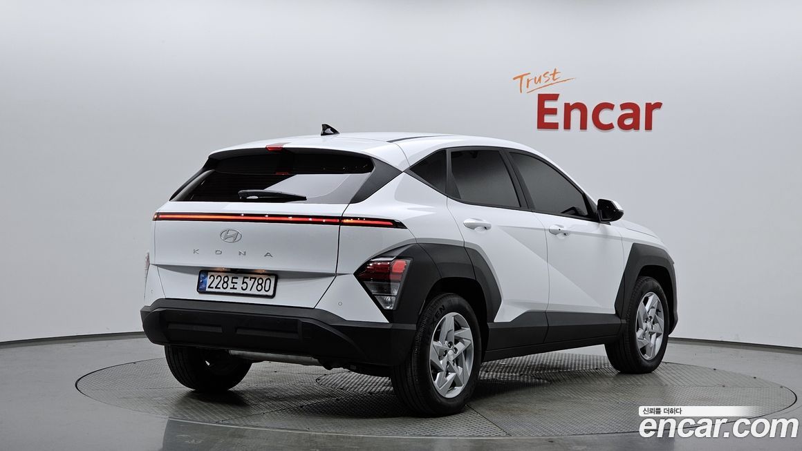 Hyundai Kona 2025