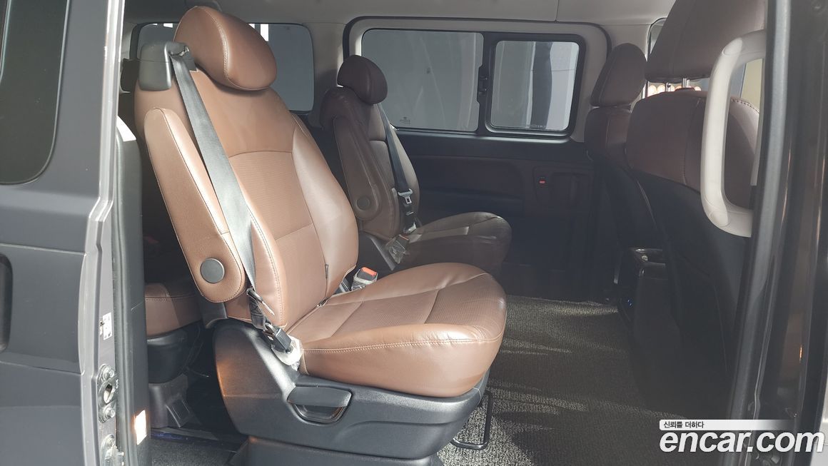 Hyundai Starex 2019