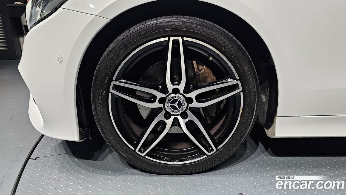 Mercedes-Benz E-Class 2018