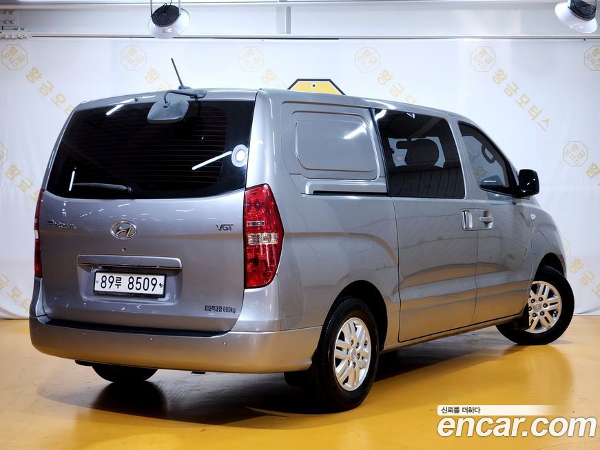 Hyundai Starex 2016