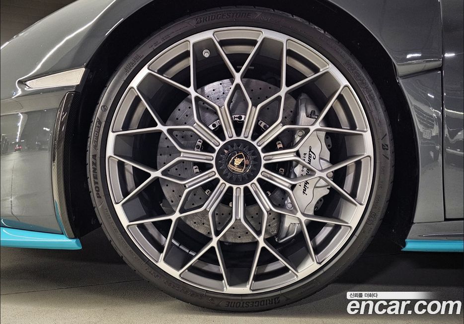 Lamborghini Huracan 2022