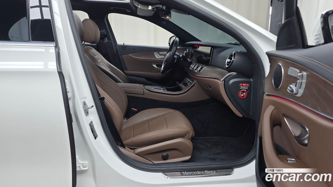 Mercedes-Benz E-Class 2021