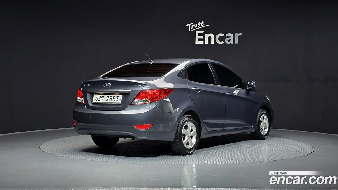 Hyundai Accent 2012