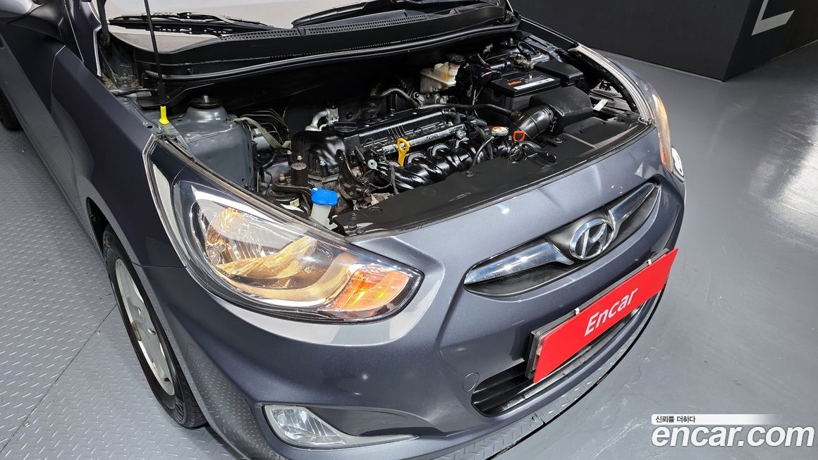 Hyundai Accent 2012