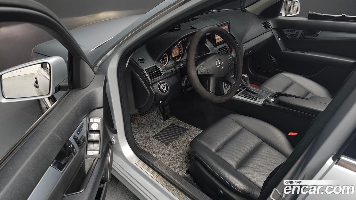 Mercedes-Benz C-Class 2010