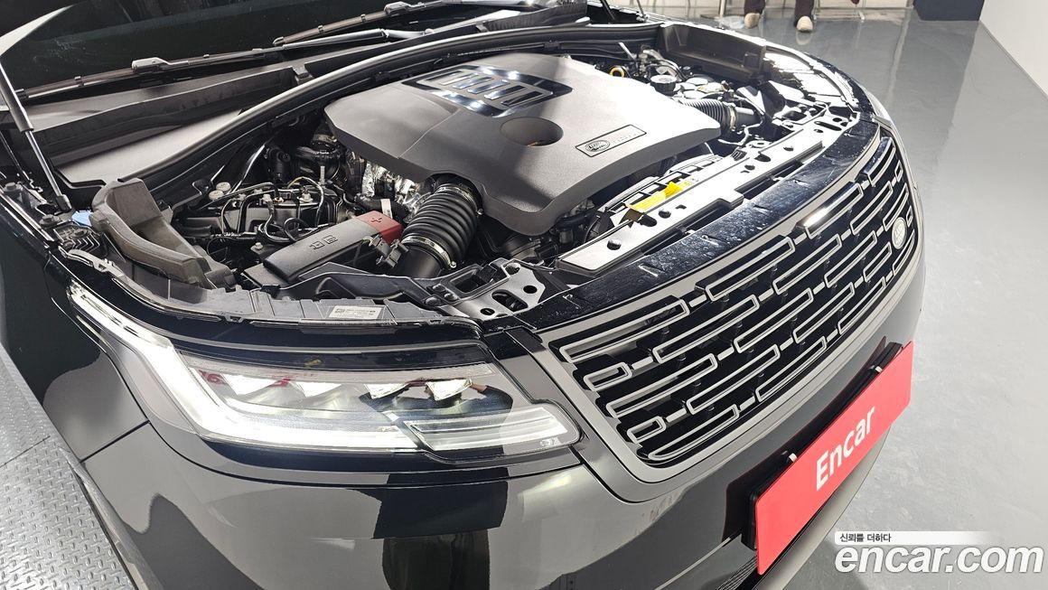 Land Rover Range Rover Velar 2025
