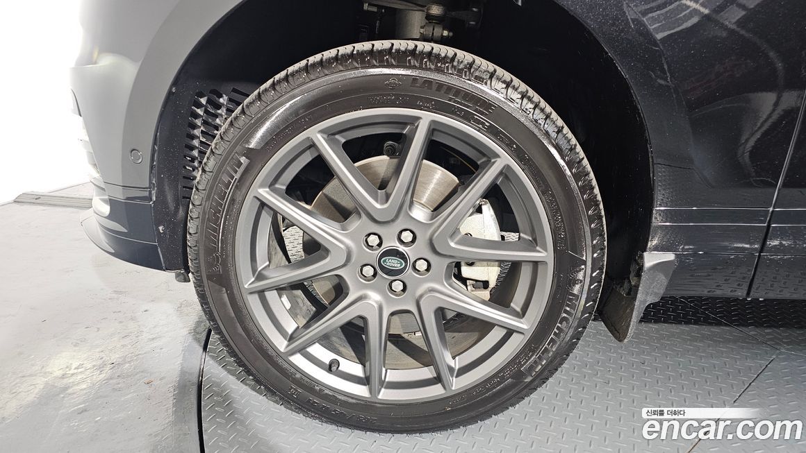 Land Rover Range Rover Velar 2025