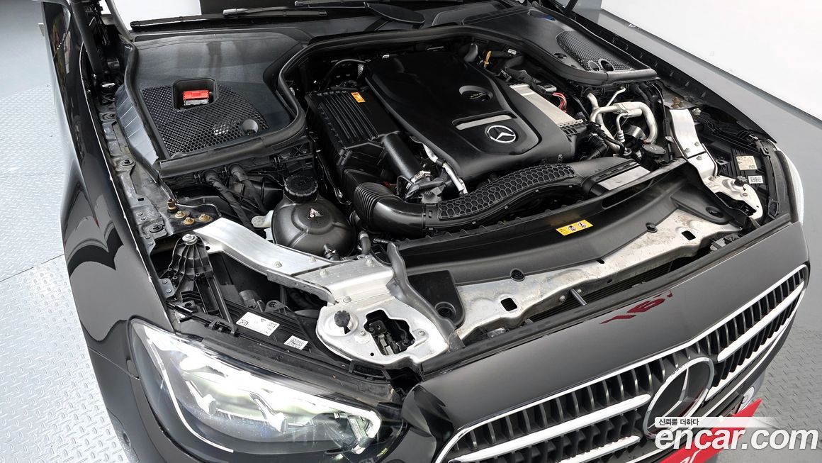 Mercedes-Benz E-Class 2021