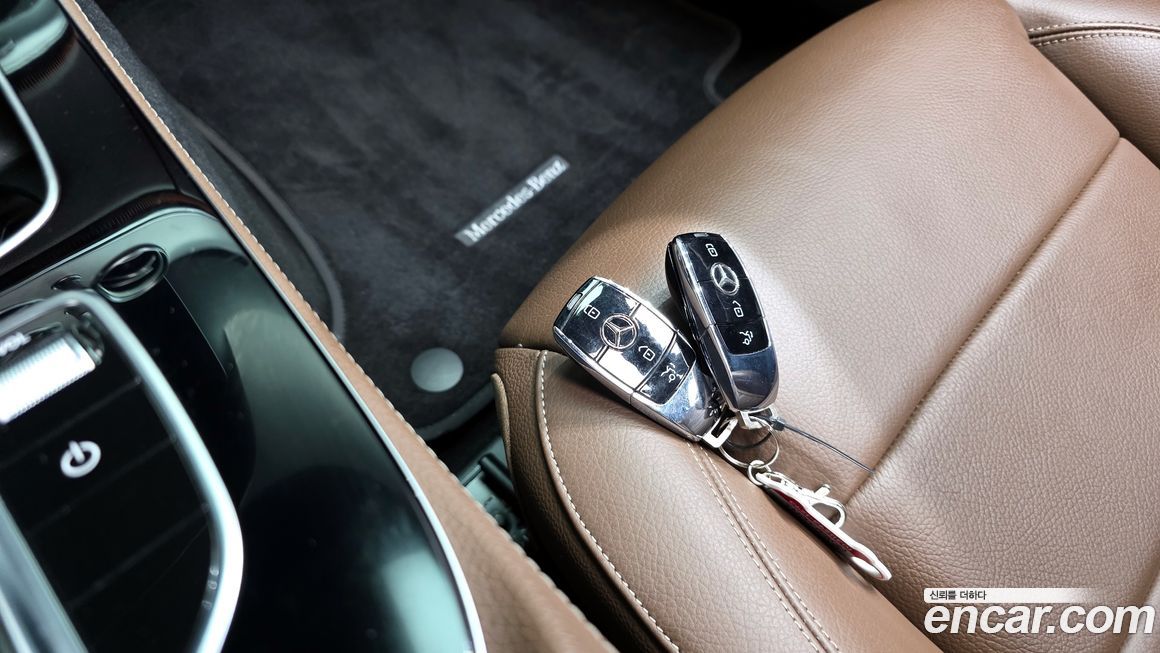 Mercedes-Benz E-Class 2021