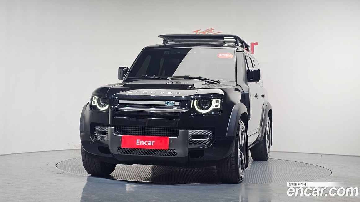 Land Rover Defender 2024