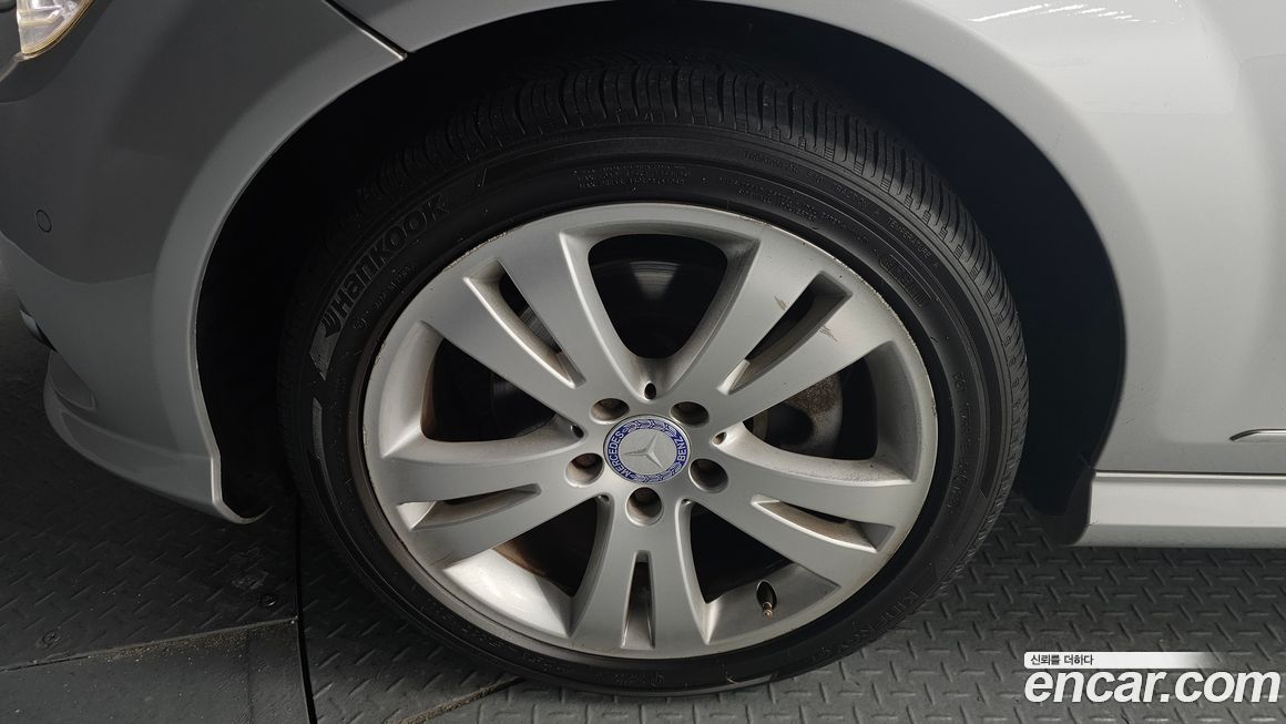 Mercedes-Benz C-Class 2010