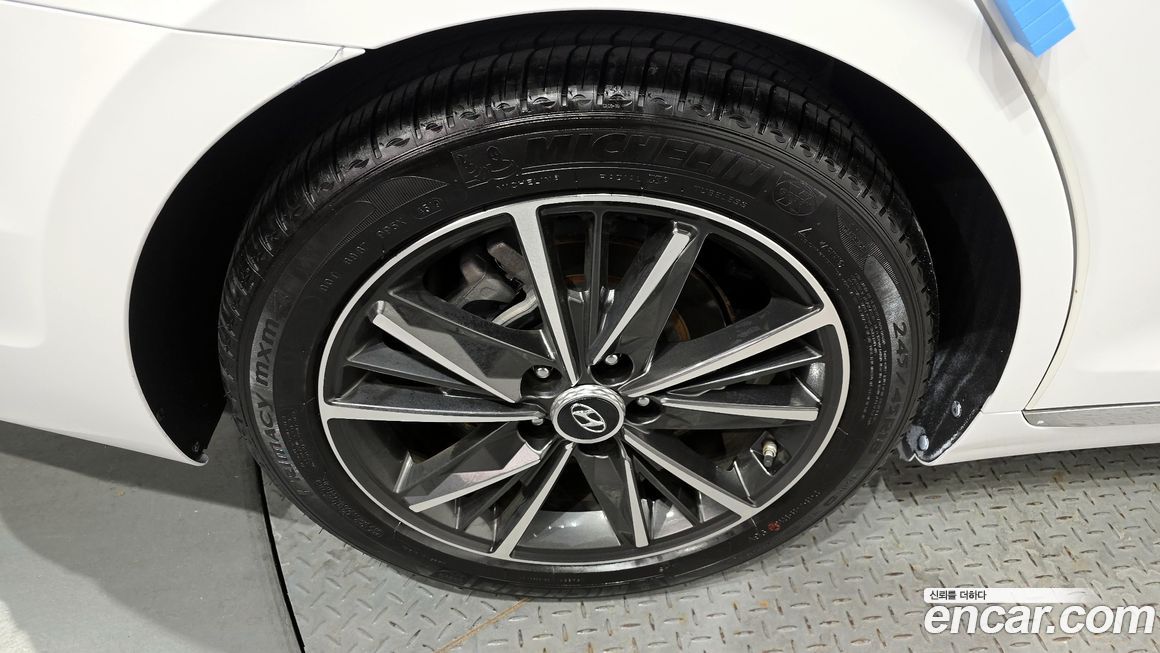 Hyundai Grandeur 2020