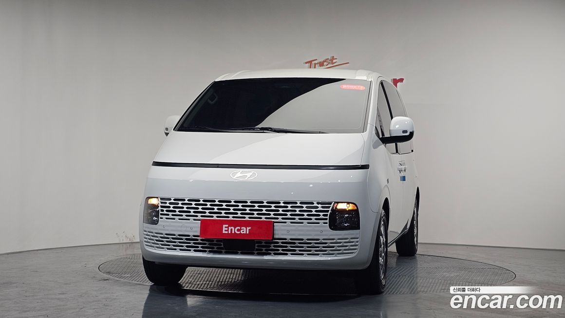 Hyundai Staria 2025