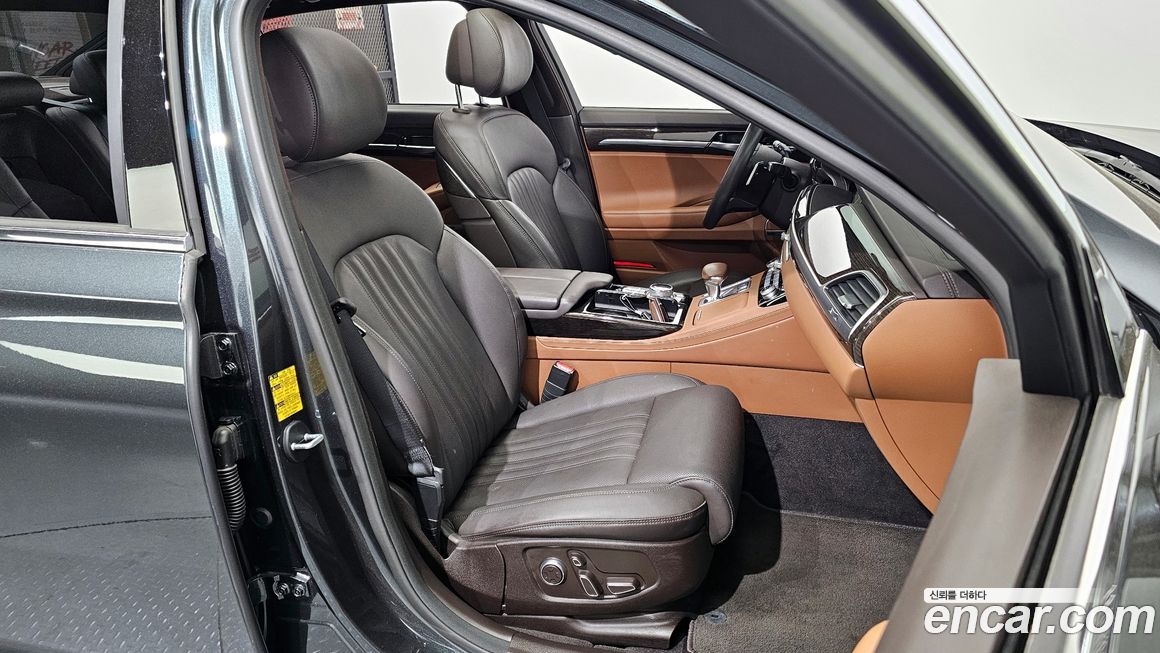 Genesis G90 2021