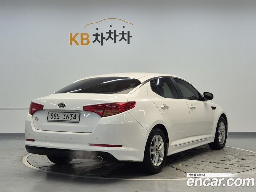 Kia K5 2011