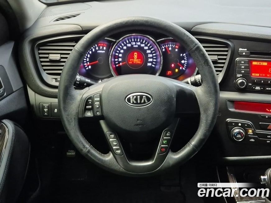 Kia K5 2011