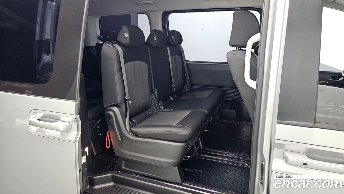Hyundai Staria 2025