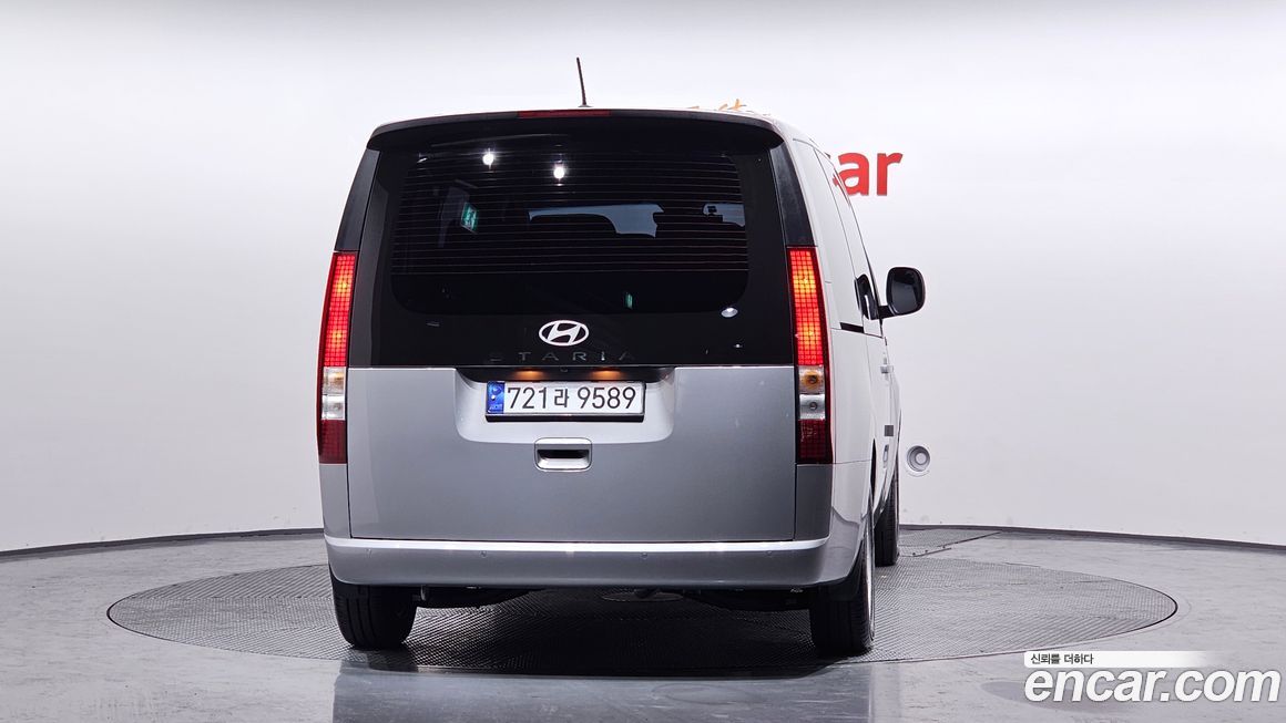Hyundai Staria 2025