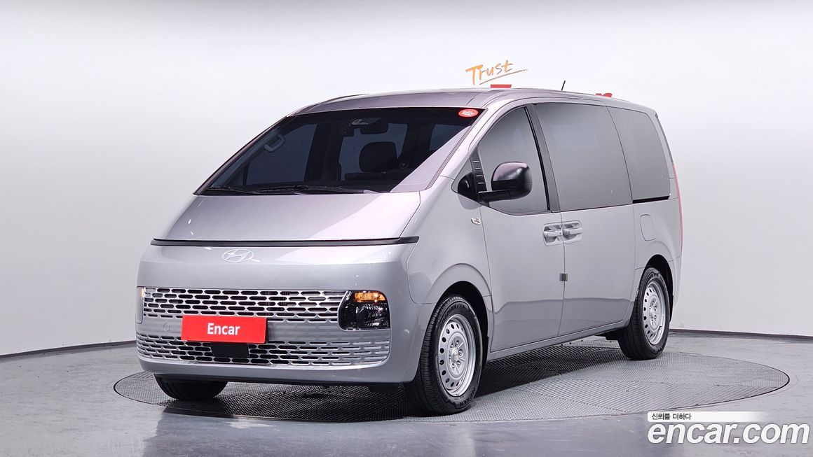 Hyundai Staria 2025