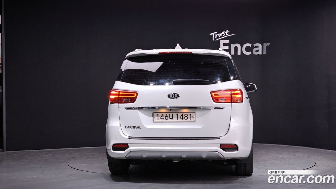Kia Canival 2019