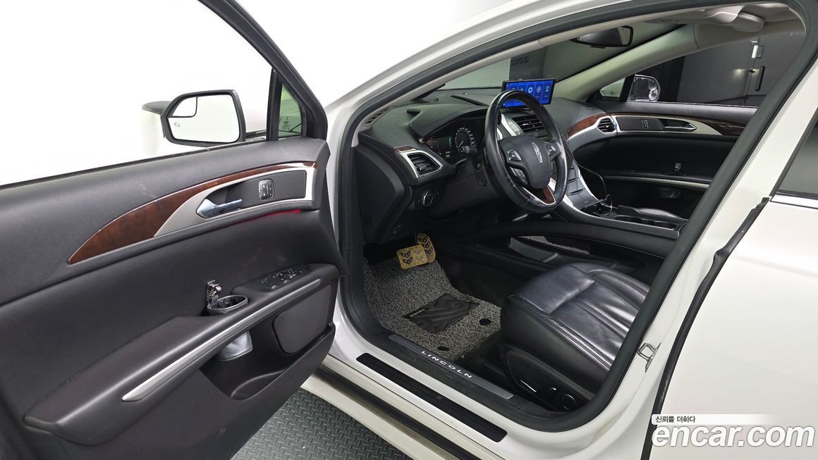Lincoln MKZ 2015