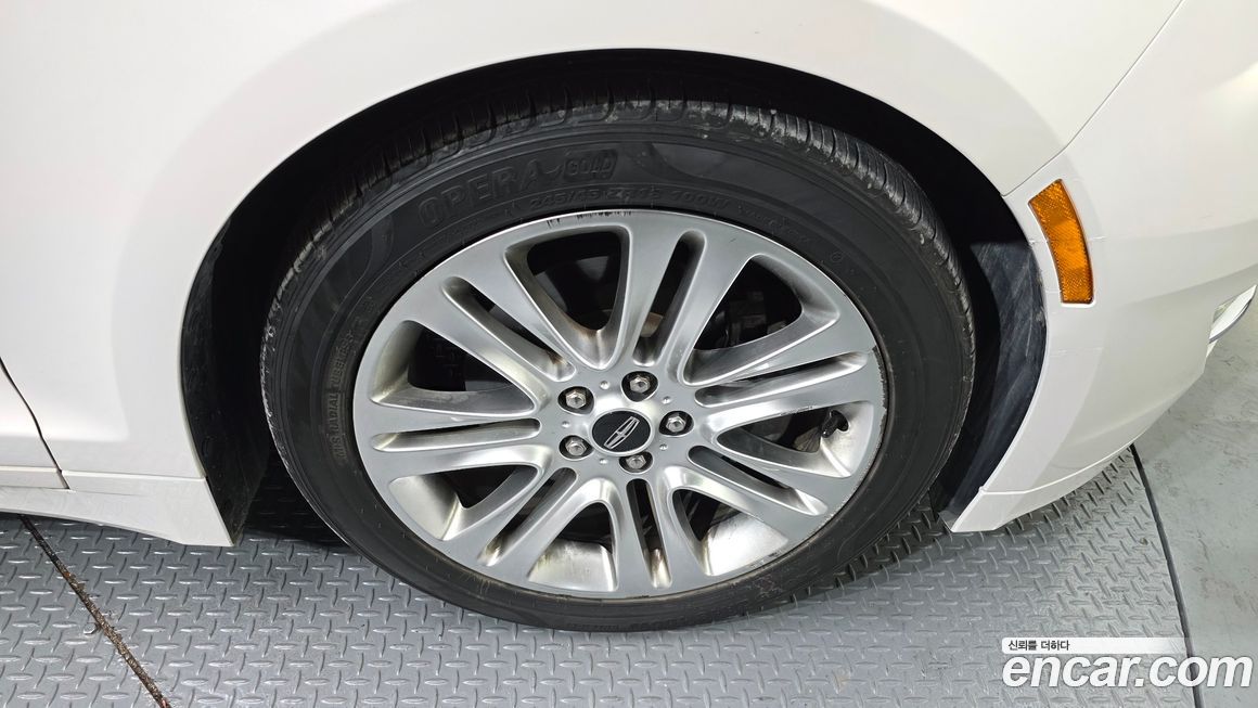 Lincoln MKZ 2015