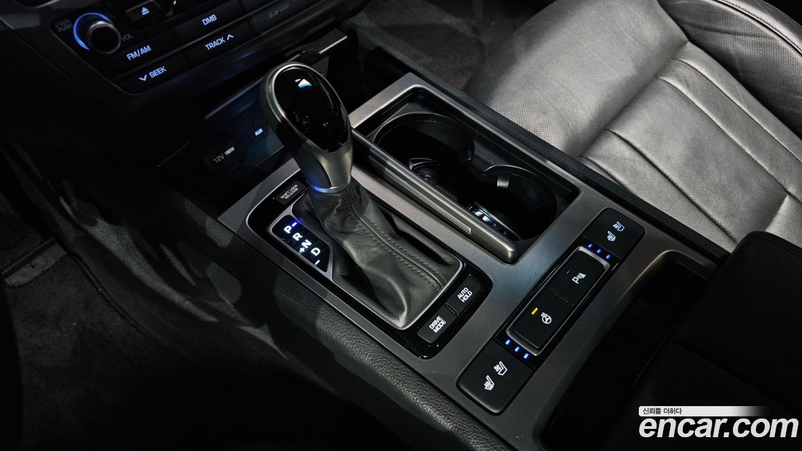 Hyundai Genesis 2016