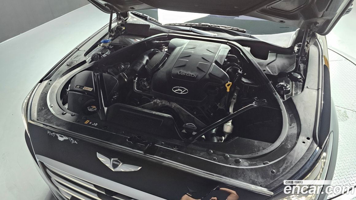 Hyundai Genesis 2016