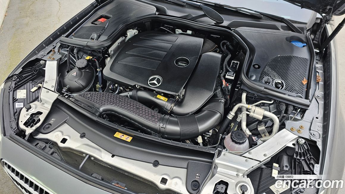 Mercedes-Benz E-Class 2021