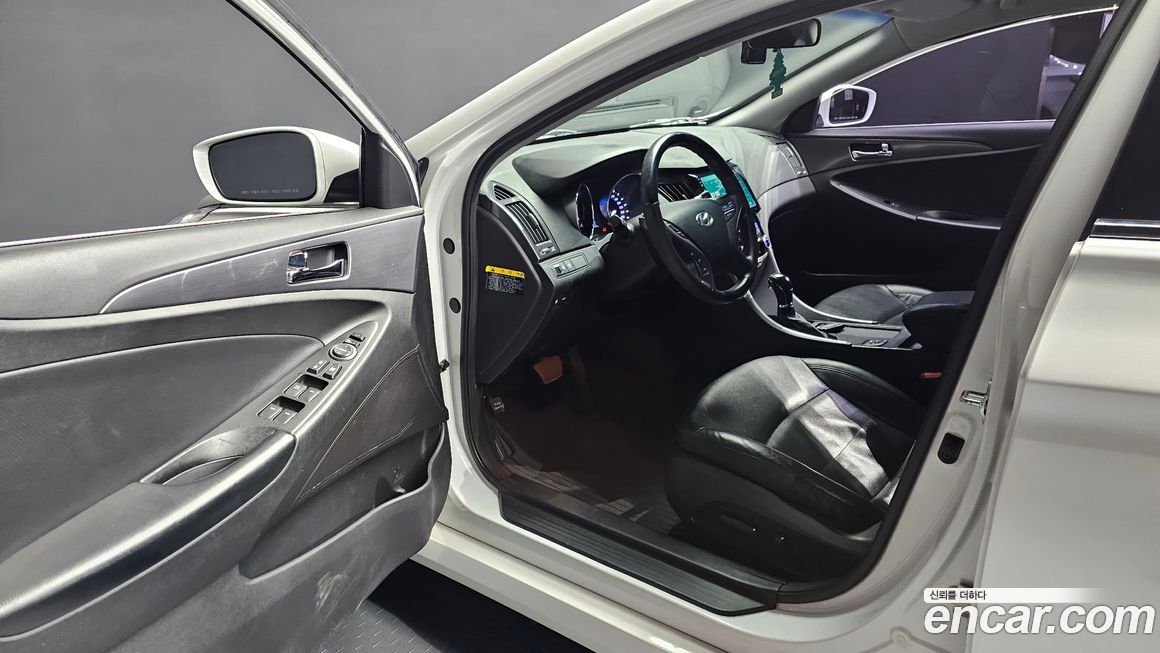 Hyundai Sonata 2012
