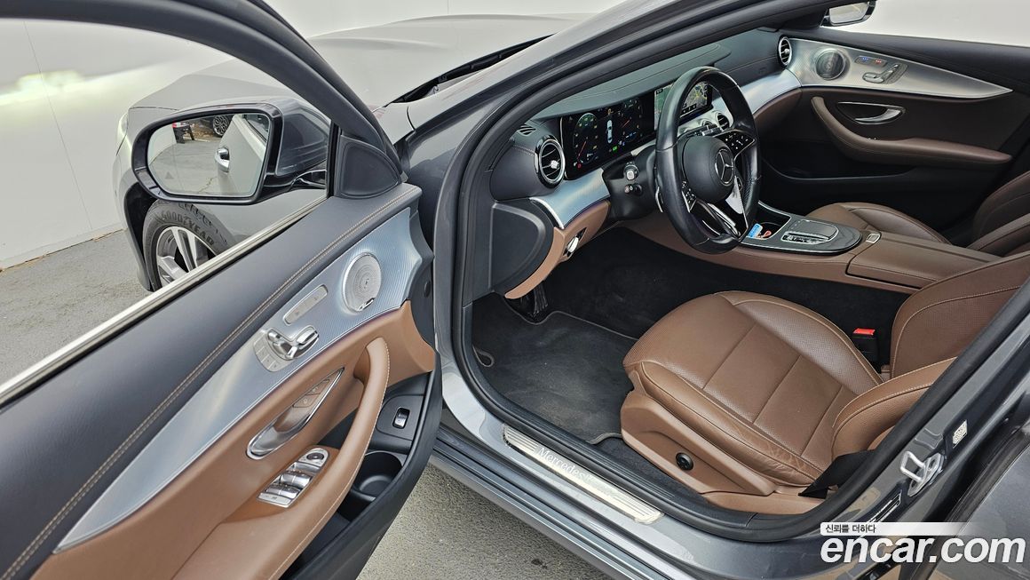 Mercedes-Benz E-Class 2021