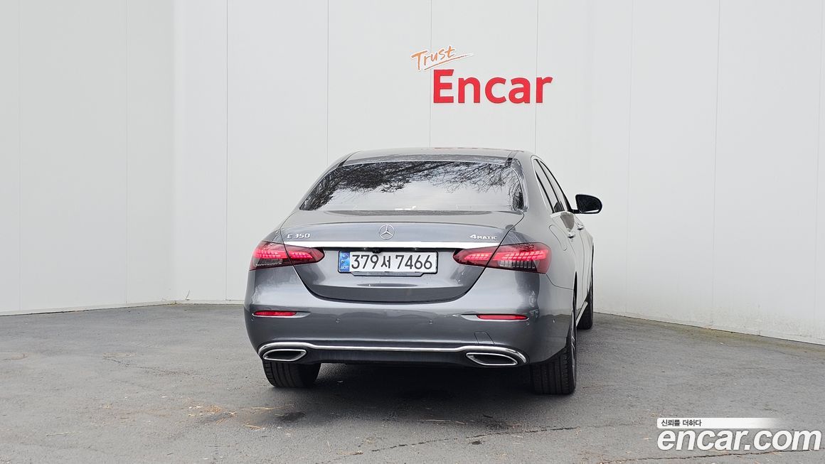 Mercedes-Benz E-Class 2021