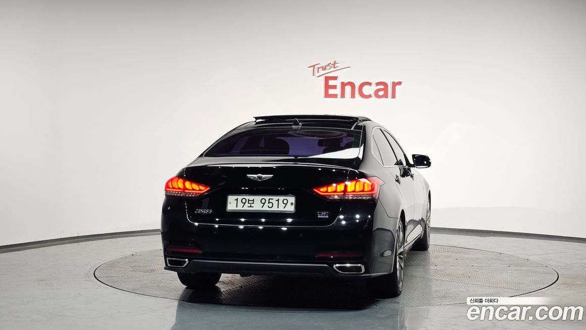 Hyundai Genesis 2015