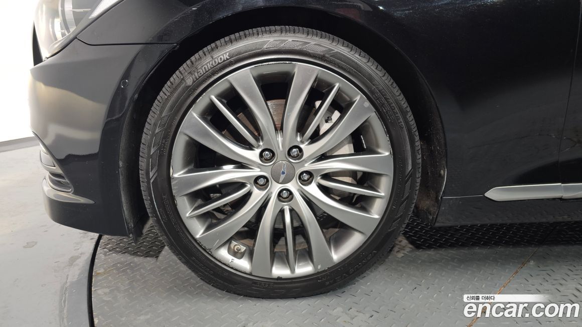 Hyundai Genesis 2015