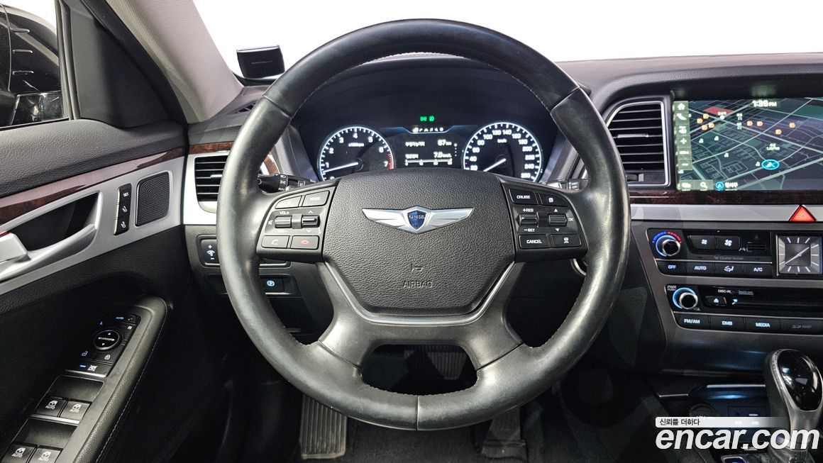 Hyundai Genesis 2015