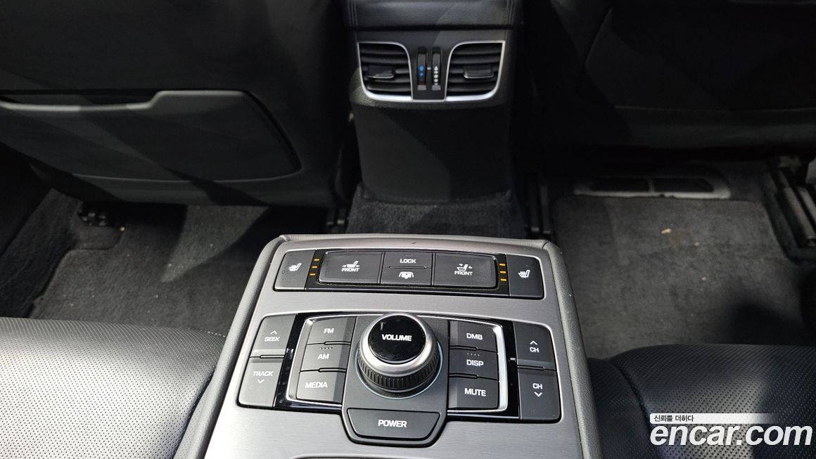 Hyundai Genesis 2015